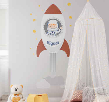 Lastenhuoneen sisustustarra raketti nimellä