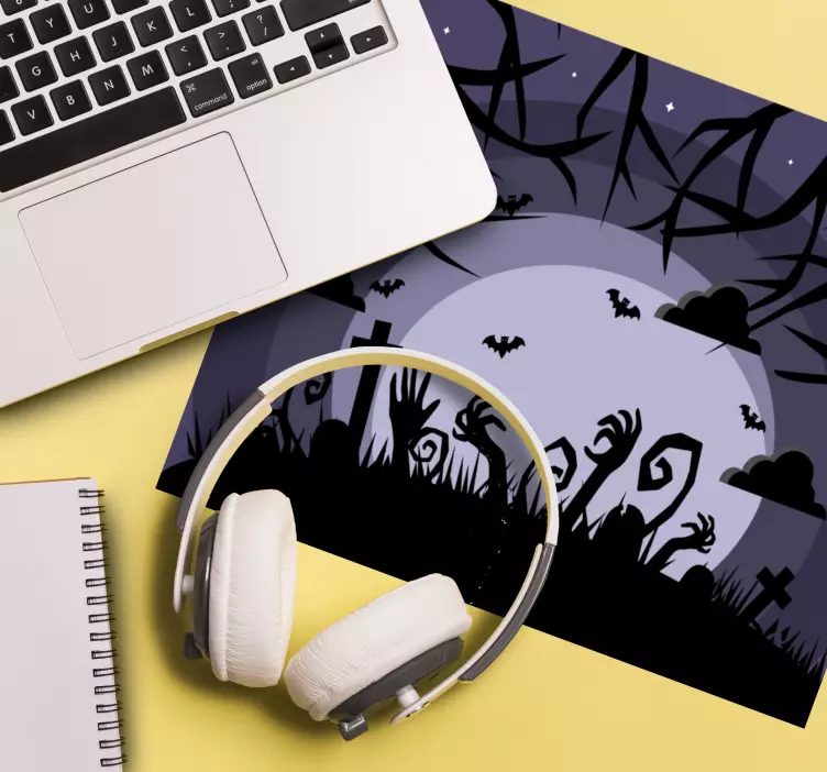 Pelottava hautausmaa, jonka takana on kuu Alkuperäinen hiirimatto - Tenstickers