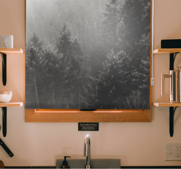 Metsä valkoisilla mäntyillä alkuperäinen rullaverho - Tenstickers