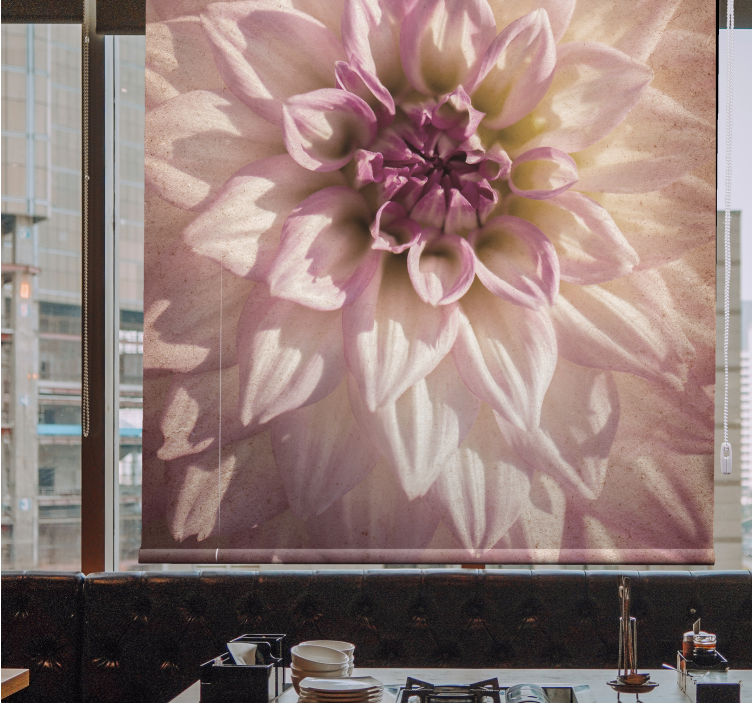 Vaaleanpunainen dahlia lisää kukkia ja kasvi rullaverhot - Tenstickers