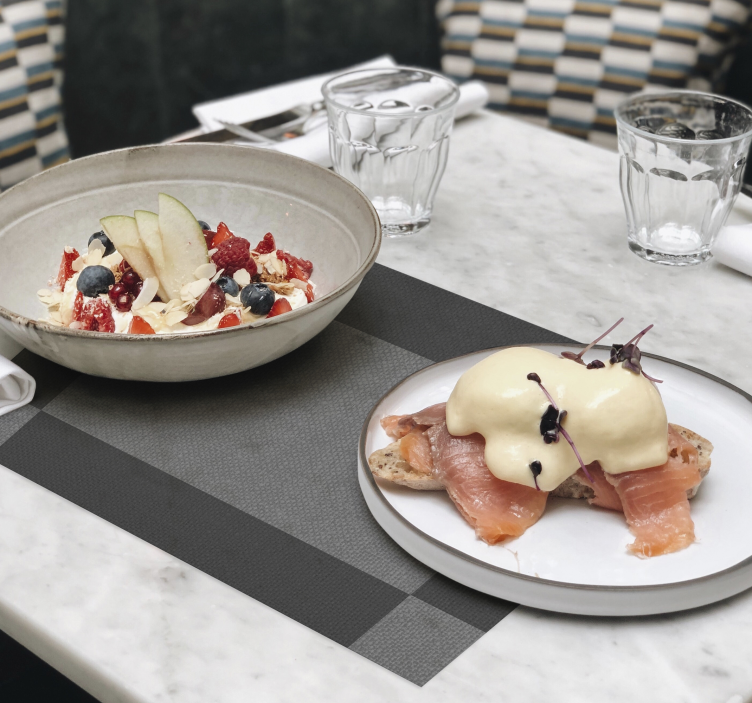 Kaunis harmaa tausta tyylikäs pöytätabletti - Tenstickers