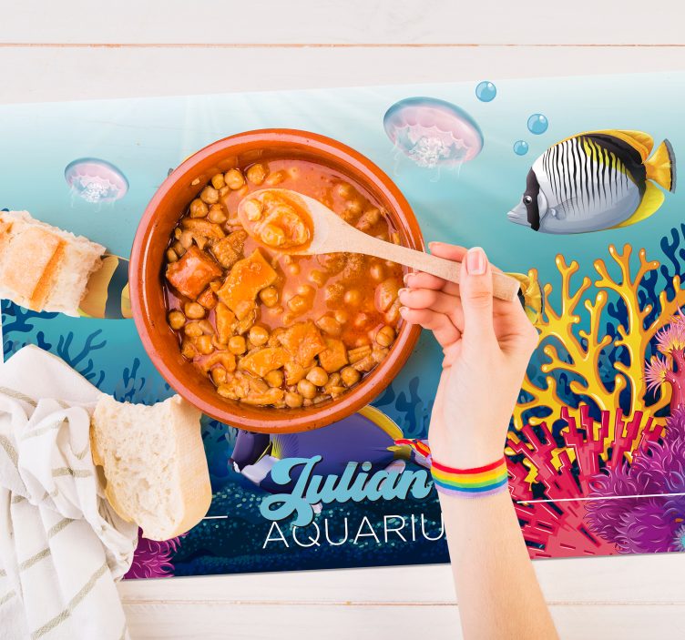 Kalat uivat meren alla pöytätabletti nimellä - Tenstickers