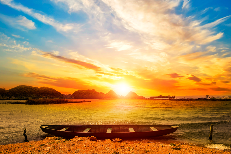 Pöytätabletti moderni auringonlasku joen yllä - Tenstickers