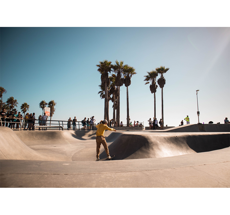 Rullalautailu meren rannalla kaupunki valokuvatapetti - Tenstickers