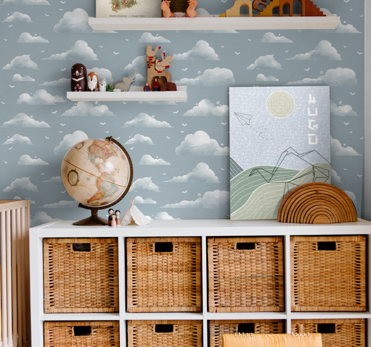 Sinisiä pilviä ja lintuja lastenhuoneen canvas taulu - Tenstickers