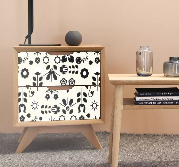 Kasvitieteellisen asetelman luominen huonekalutarra - Tenstickers