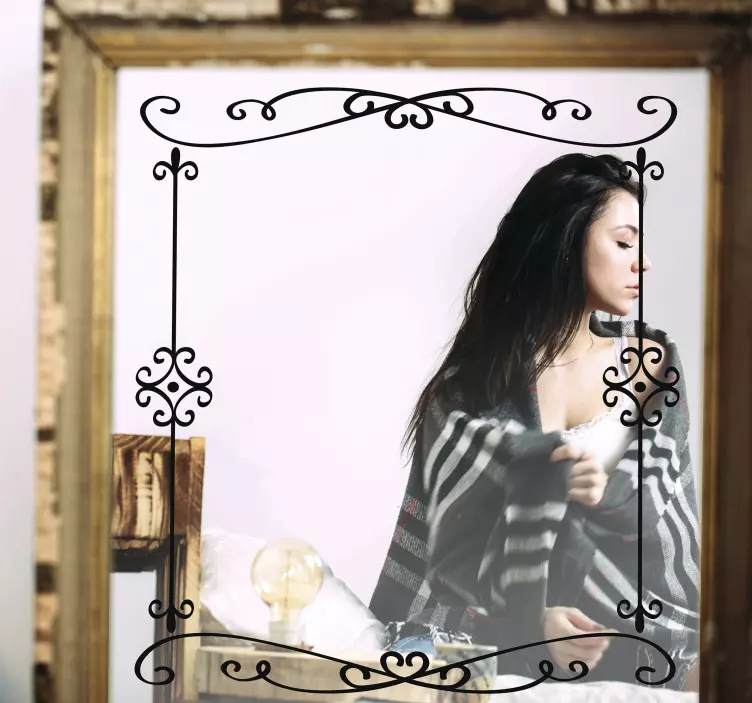 Koristeellinen musta peilikehys - Tenstickers