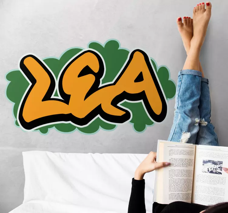 Oranssi graffitti vihreällä taustalla omaperäiset seinätarrat - Tenstickers