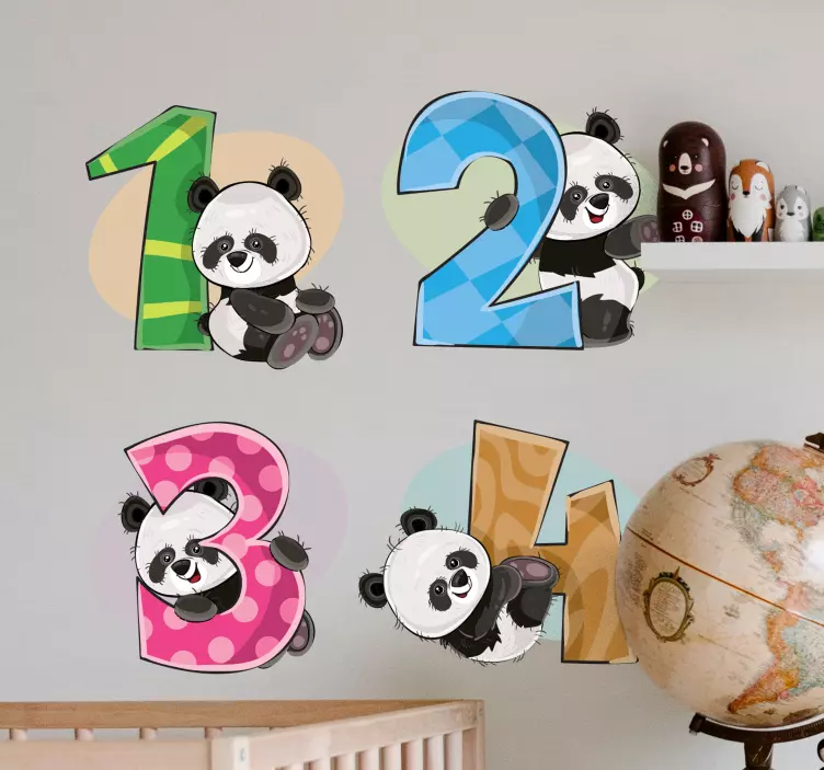 Panda-numeroystävät seinätarra lastenhuone - Tenstickers