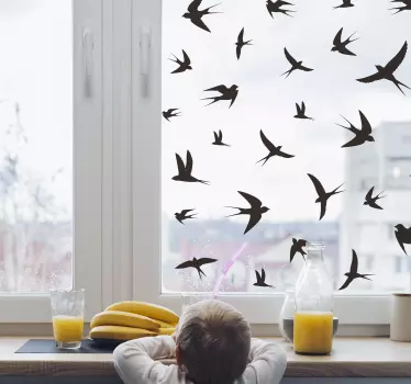 Pienet ja isot linnut lentämässä ikkunatarra - Tenstickers