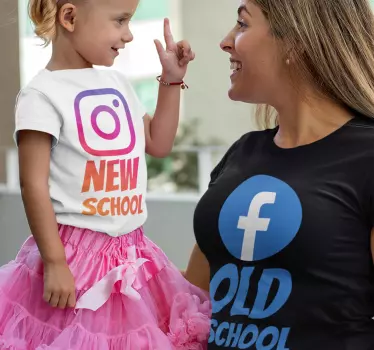 Instagram- ja facebook-vanhempien lasten t-paita - Tenstickers