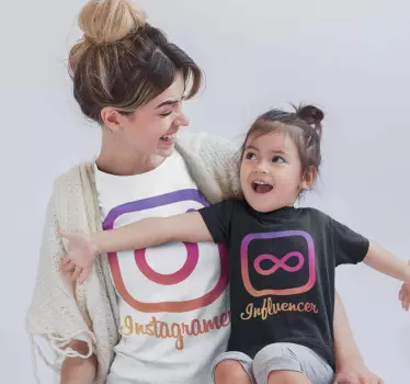 Instagramer influencer äiti ja lapset t-paita - Tenstickers