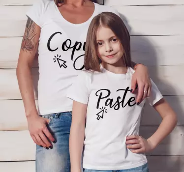 Kopioi liitä yhdistelmä äiti ja tytär t-paita - Tenstickers