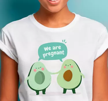 Raskaanaoleva avokadopari nimillä t-paita - Tenstickers