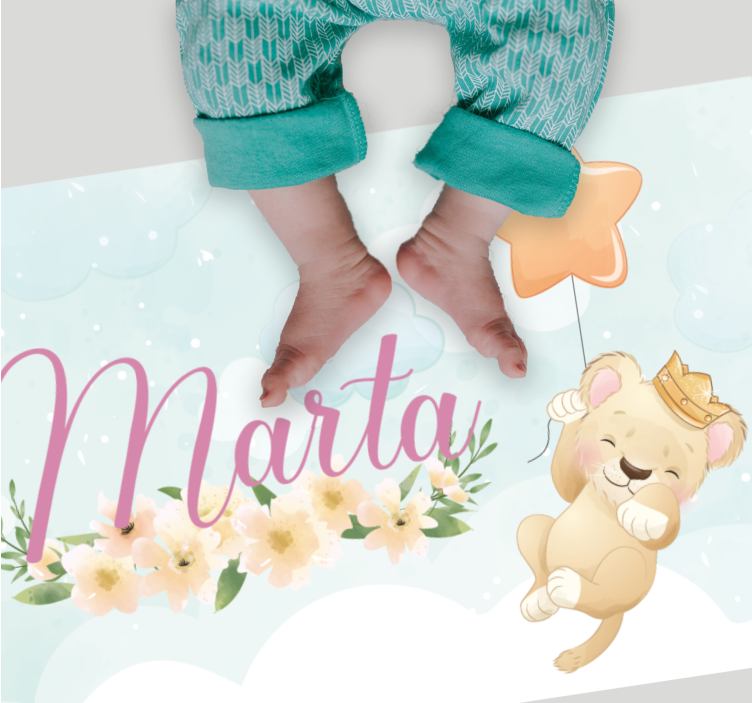 Leijona ilmapallolla ja nimellä vauvan huoneen vinyylimatto - Tenstickers